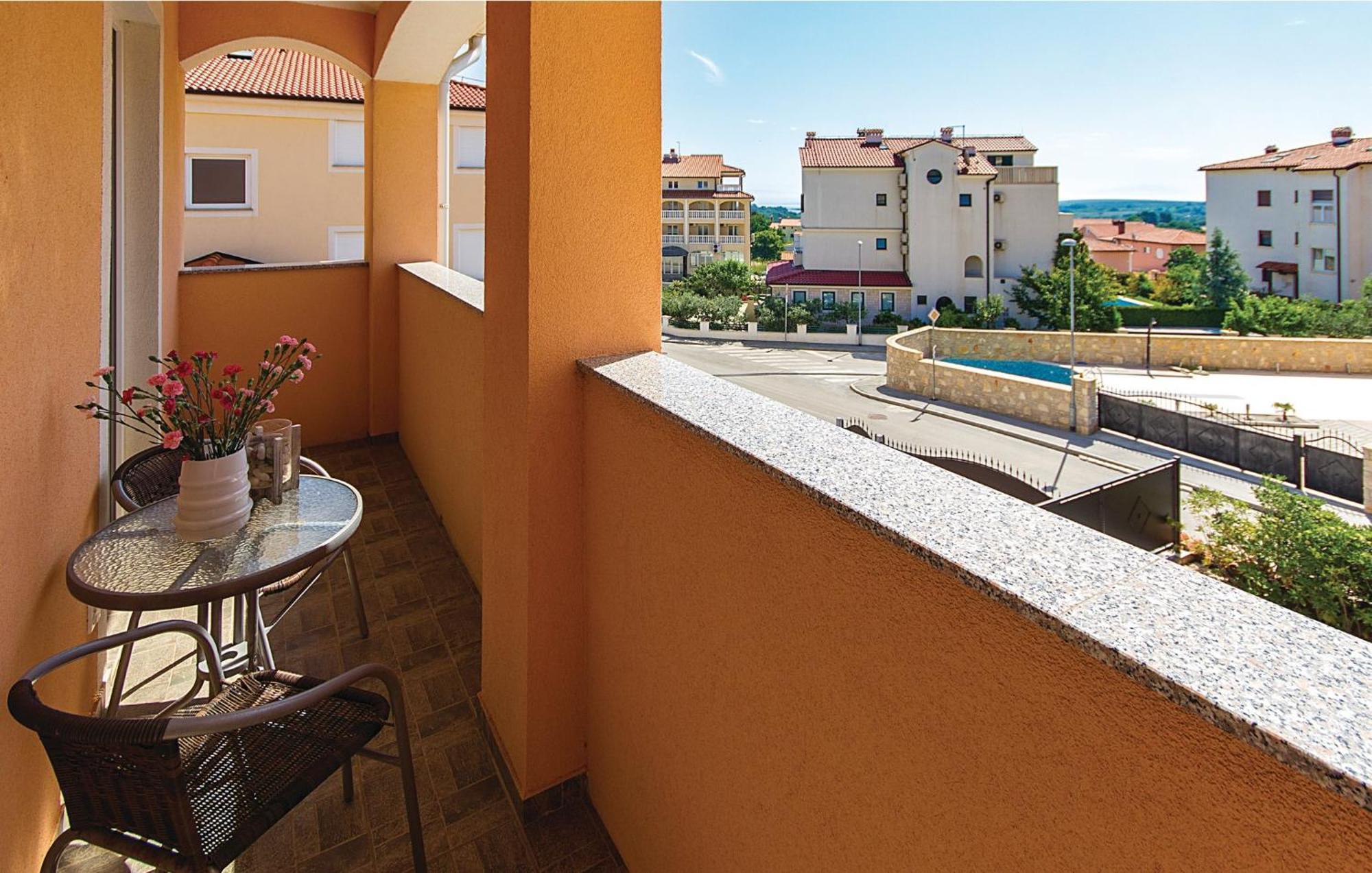 7 Bedroom Stunning Home In Лижнян Экстерьер фото